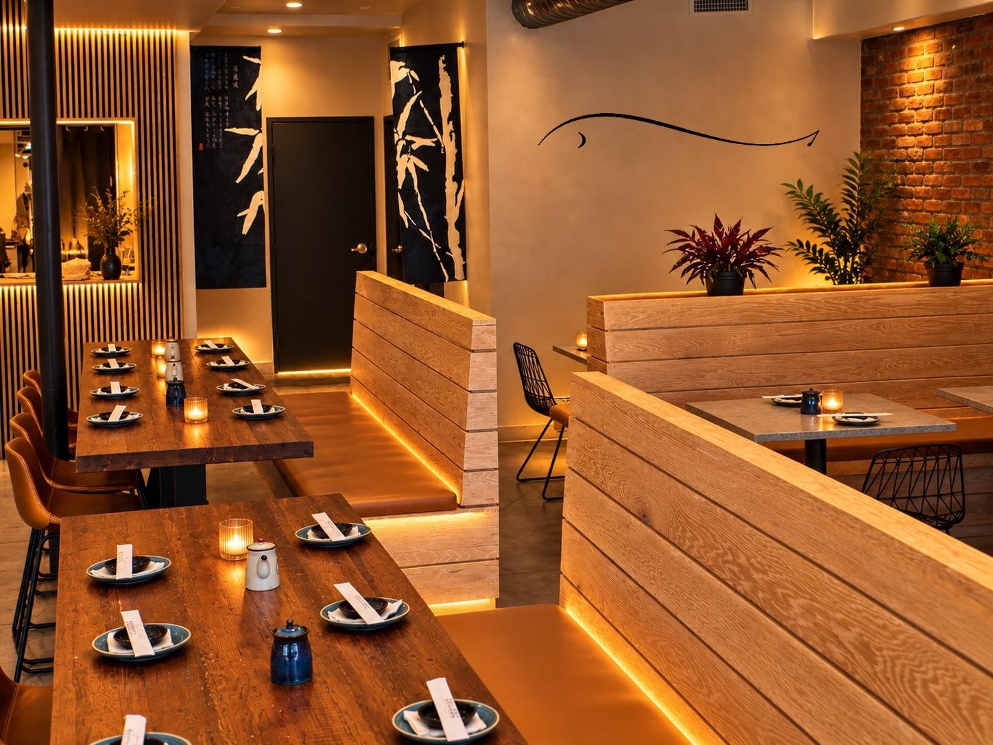 Encore Sushi dining room